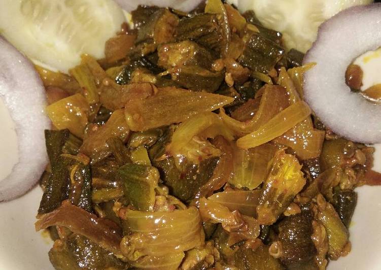 Recipe of Favorite Do payaja bhindi