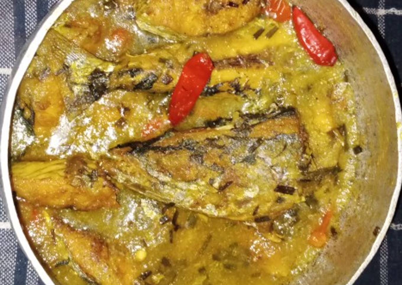 Cager Tenggiri (Tenggiri Bumbu Kuning)