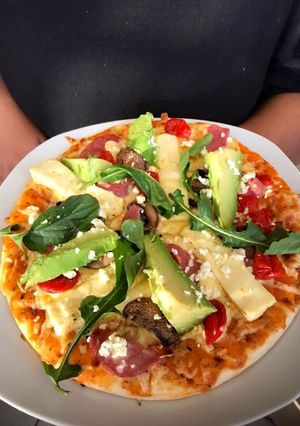 A picture of Halloumi & Bacon Pizza.