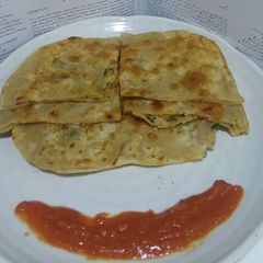 A picture of Aloo ka paratha.
