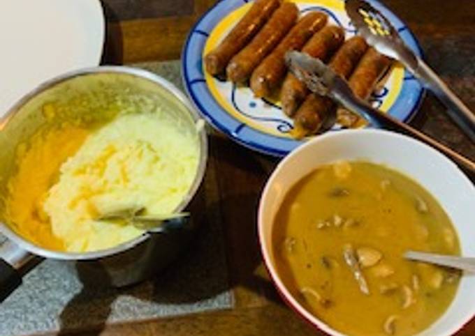 Cara Buat BANGER AND MASHED POTATOES dengan Jamur Gravy. (Resep No. 10) Menu Enak Dan Mudah Dibuat