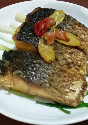 Hình của món Cá Đối dim gừng nghệ.