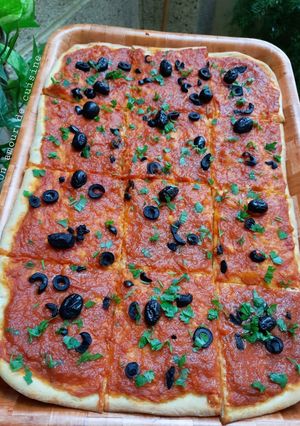 Une photo de Pizza carrée 🍕