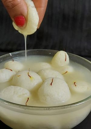 Rasgulla (Bengali Rasgulla Recipe) Recipe By Parul Manish Jain