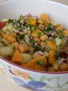 Una foto de Ensalada fresca de garbanzos