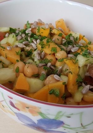Foto principal de Ensalada fresca de garbanzos