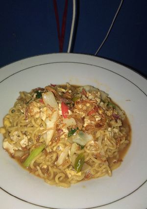 Foto resep Indomie goreng nyemek (kreasi indomie)