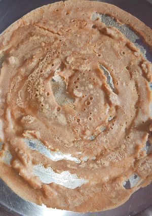 கோதுமை தோசை(wheat dosa recipe in tamil) செய்முறை முக்கிய புகைப்படம்