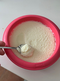 Una foto de Mousse de limón proteico al microondas