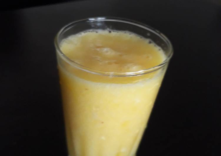 Steps to Make Homemade Pineapple and ginger drink