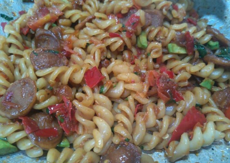 Balado fusilli sosis petai