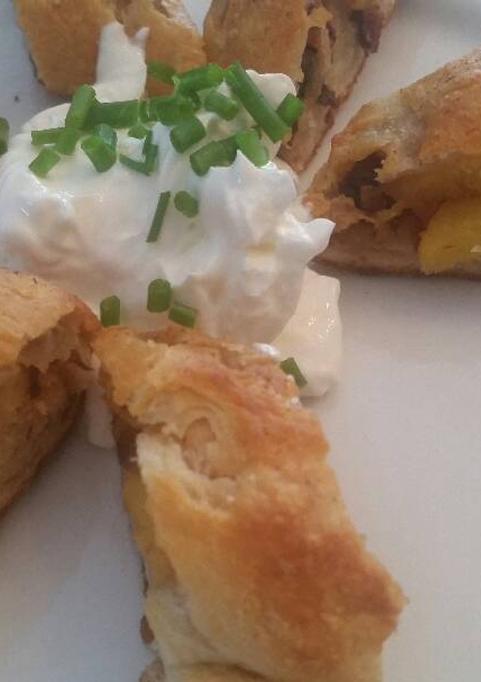 A picture of Acorn Squash Biscuit Bites.