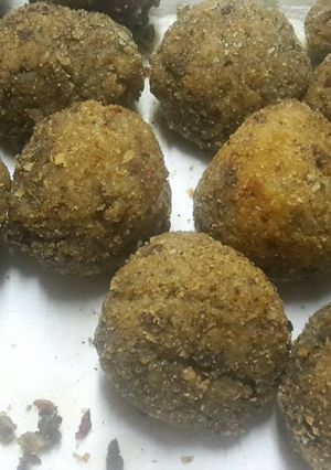 Una foto de Albóndigas de arroz y carne