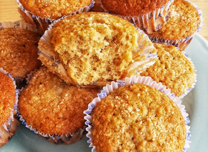 Una foto de Muffins de banana 🍌y coco