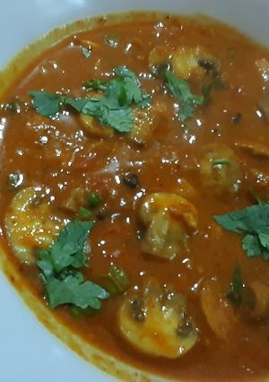A picture of Mushroom curry.