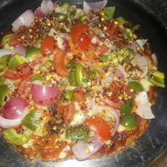 A picture of Maggi base pizza.