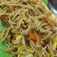 A picture of Chinese noodles.