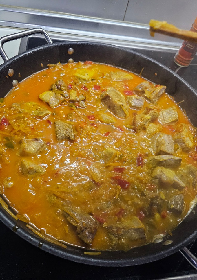 Una foto de Fideos con carne a la cazuela