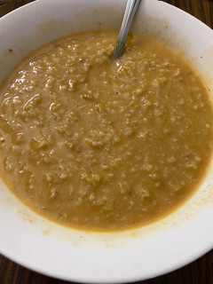 A picture of Slow cooked pumpkin pie oatmeal.