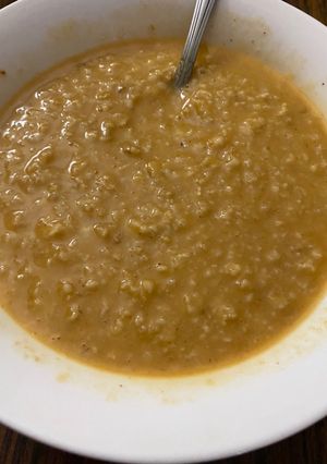 A picture of Slow cooked pumpkin pie oatmeal.