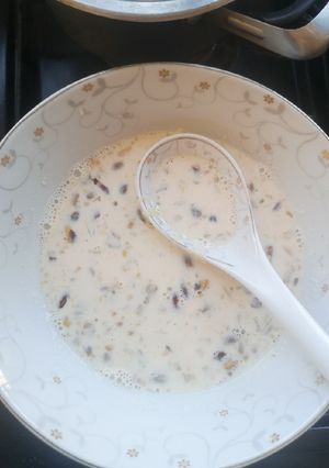 A picture of Sheer khurma.