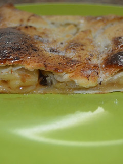 Una foto de Empanada de pasas y manzana