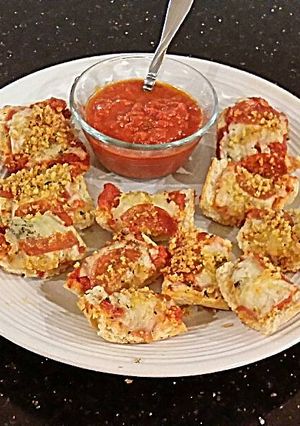 A picture of French Bread Pizza Crunch Bites.