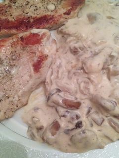 Una foto de Filete de pavo con champiñones a la nata