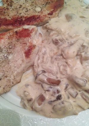 Una foto de Filete de pavo con champiñones a la nata