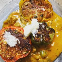 A picture of Paneer capsicum in tomato gravy.