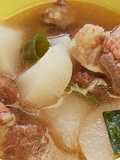Kuah Urat Sapi dengan Lobak