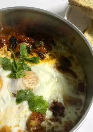 รูปของ ไข่อบซอสมะเขือเทศ Baked eggs