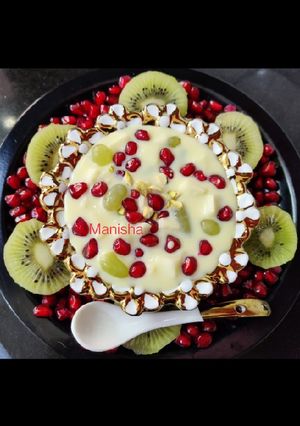 A picture of Creamy Fruits Custard.