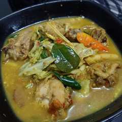 A picture of Tongseng Ayam Pedas.
