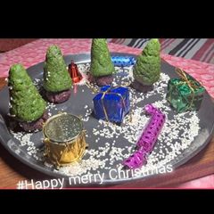 A picture of Sesame Mawa Christmas tree 🎅 🎄.