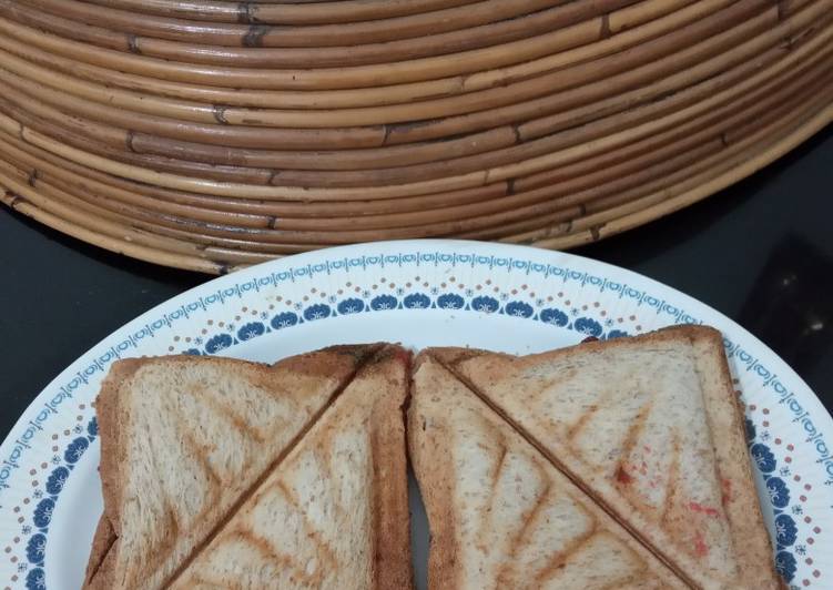 Roti Sandwich Gandum Bakar Isi Selai Strawberry &amp; Greentea