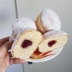 A picture of Berliner (German Doughnuts).