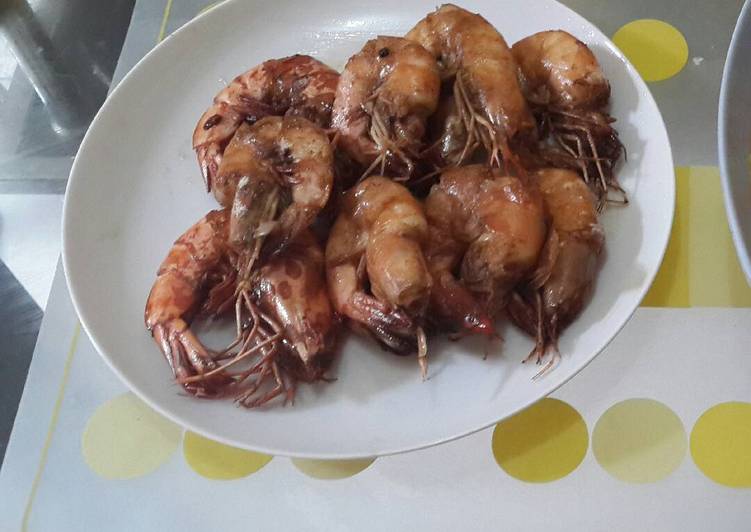 Langkah Mudah untuk Membuat Udang Goreng Saus tiram, Enak