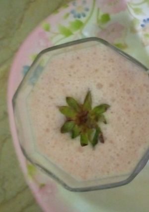 A picture of Strawberry milkshake.