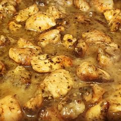A picture of Garlic Chicken.