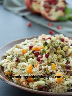 A picture of Cauliflower rice.