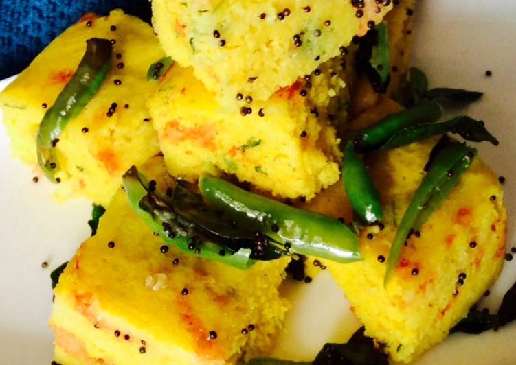 Step-by-Step Guide to Prepare Ultimate Quinoa Dhokla.