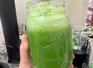 Una foto de Jugo verde de 7 frutas y verduras