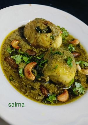 A picture of Hariyali Egg Curry.