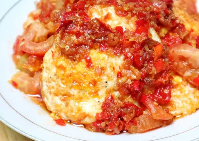 Resep Telur Ceplok Sambal Pedas Mantap Oleh Rachmanusman Cookpad