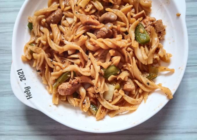 Ini dia! Resep bikin Fussili Chicken Black Pepper  gurih