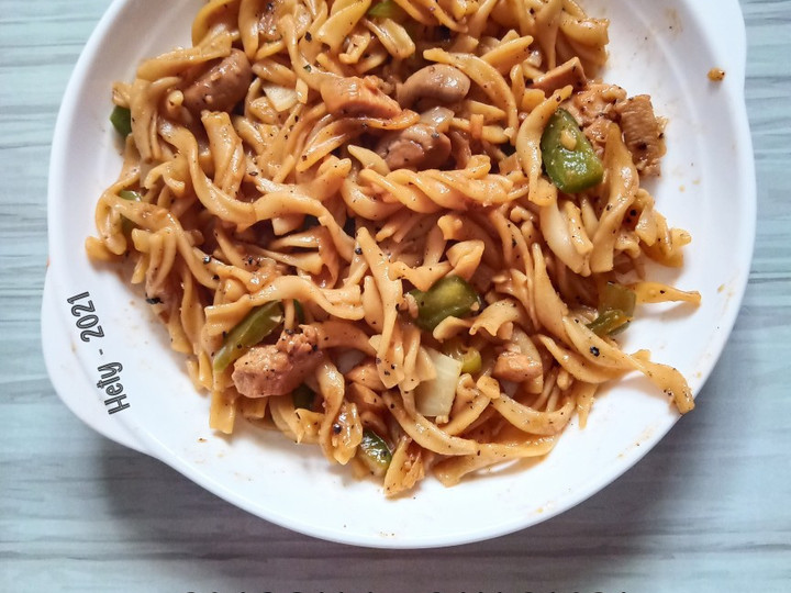 Ini dia! Resep bikin Fussili Chicken Black Pepper  gurih