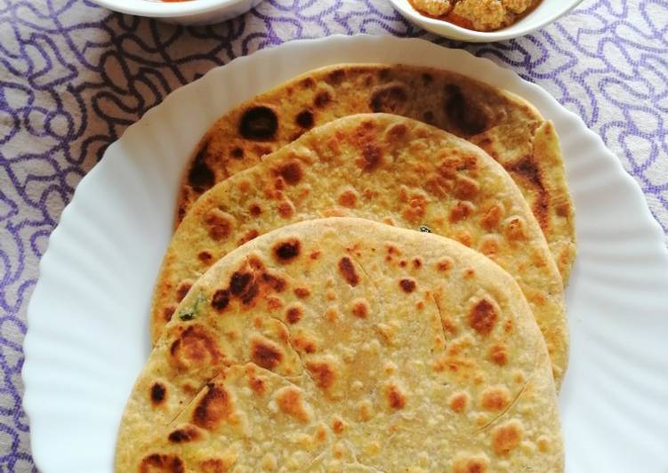 Spicy missa (gram flour) paratha