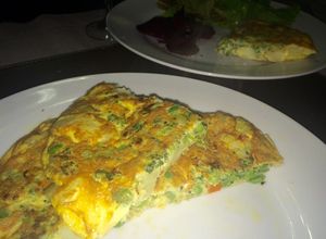 Una foto de Cocina para principiantes: tortilla de verduras (aprovechando sobras)