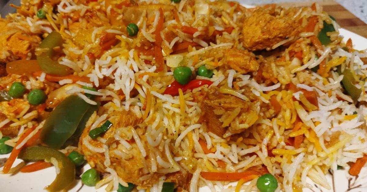 Chicken and vegetable biryani Recipe by Sarvat Hanif - Cookpad